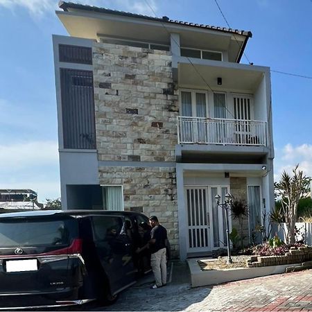 Casa Rani Batu Malang Villa 外观 照片